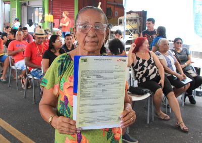 galeria: Entrega de títulos de propriedade no bairros do Jaderlândia