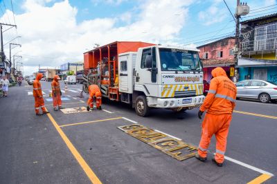 galeria: Sinalização e pintura na estrada da Providência na Cidade Nova