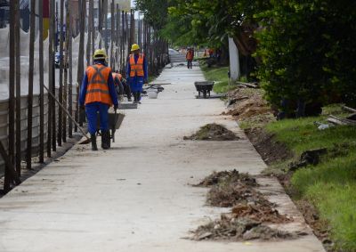 galeria: Imagem de apoio das obras do canteiro central da Artéria 18