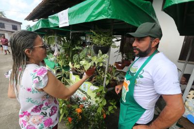 galeria: Feira da Agricultura Familiar e Povos Tradicionais de Ananindeua - Paróquia Santo Inácio no bairro Icuí