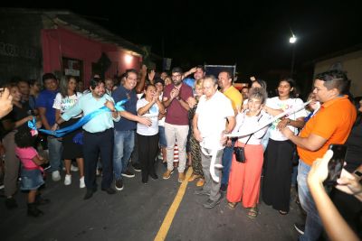 notícia: Novas ruas no bairro de Águas Brancas são entregues totalmente pavimentadas