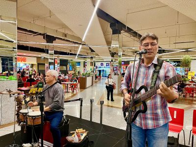 notícia: Dia das Mães é comemorado com música ao vivo em Ananindeua