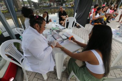 notícia: Dezembro Vermelho: SEMMU promove ação de conscientização sobre HIV e AIDS