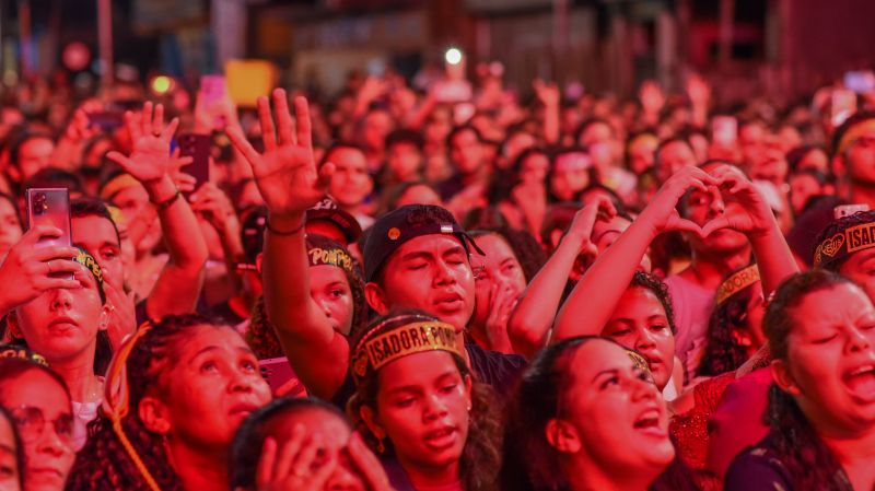 Comemoração de 81 Anos de Ananindeua com show de Isadora Pompeo na Av Santa Fé no bairro Icuí Guajará
