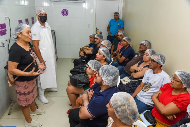 Imagens da capacitação para batedores de açaí de Ananindeua