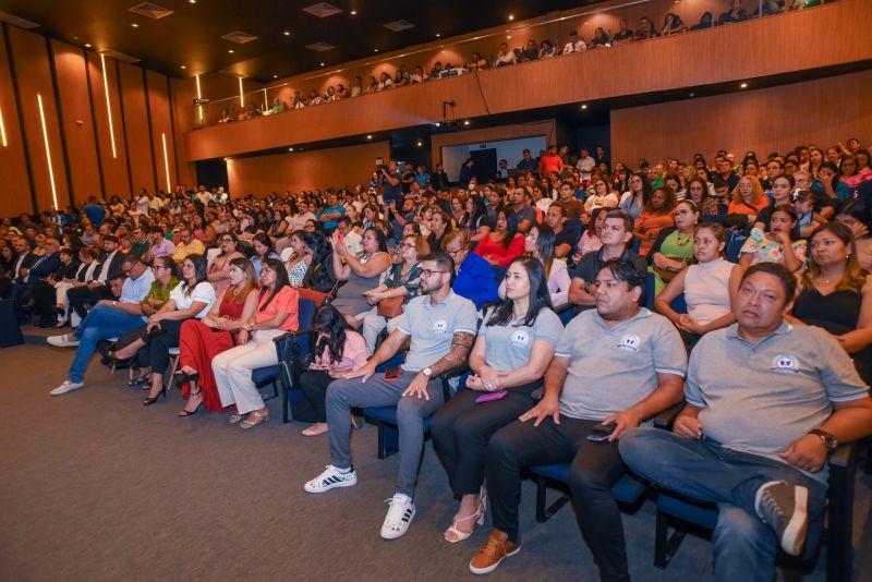 Lançamento do PPP, para Educação Infantil e Encontro de Políticas Públicas para Infância em Ananindeua, no Teatro Municipal