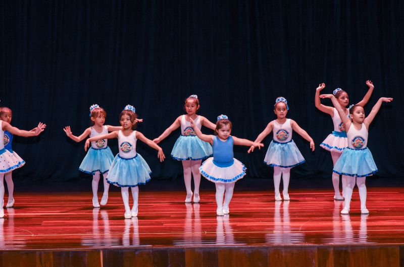 Lançamento do PPP, para Educação Infantil e Encontro de Políticas Públicas para Infância em Ananindeua, no Teatro Municipal