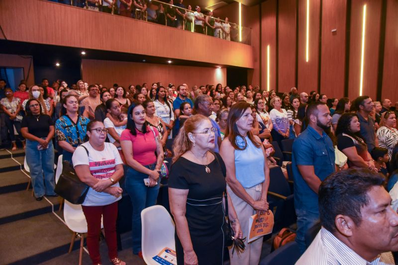 Lançamento do PPP, para Educação Infantil e Encontro de Políticas Públicas para Infância em Ananindeua, no Teatro Municipal