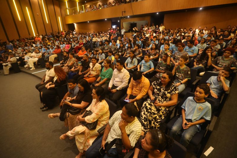 Lançamento da Olimpíada Pedagógica de Língua Portuguesa e de Matemática 2025 Teatro Vila Parque Maguary
