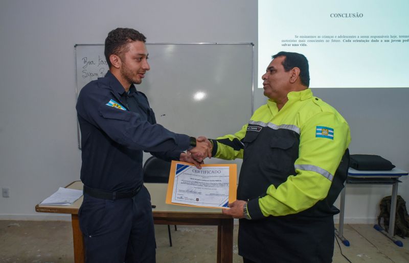 Palestra dos agentes do Semutran na Polícia Municipal e Instrutores Anjos da Guarda