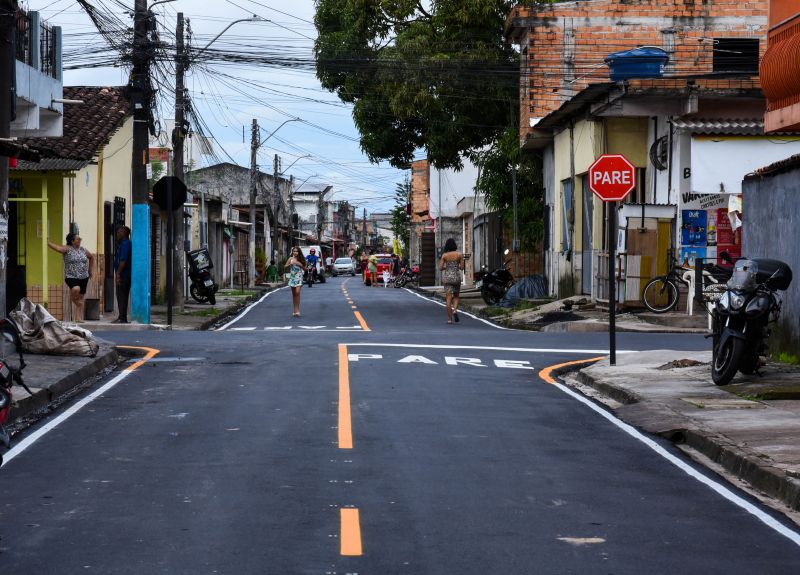 Inauguração das ruas pavimentadas, rua Dr Regis, Fé em Deus e Manoel Pioneiro na Nova Esperança bairro 40 Hrs