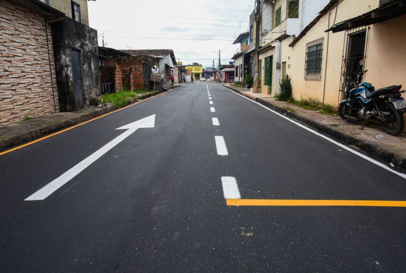 Inauguração das ruas pavimentadas, rua Dr Regis, Fé em Deus e Manoel Pioneiro na Nova Esperança bairro 40 Hrs