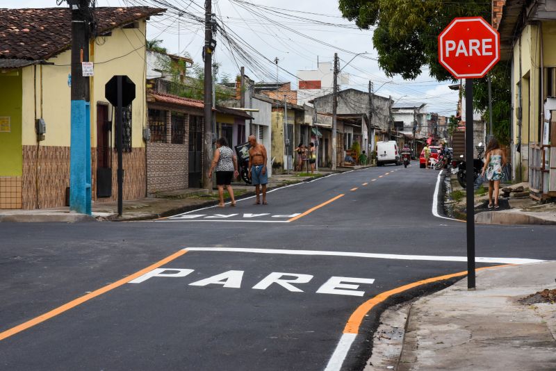 Inauguração das ruas pavimentadas, rua Dr Regis, Fé em Deus e Manoel Pioneiro na Nova Esperança bairro 40 Hrs