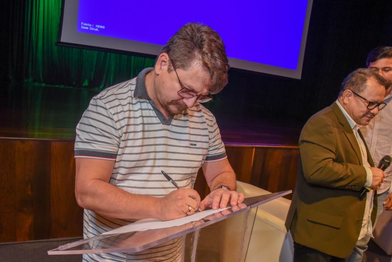 Primeiro Encontro dos Servidores da SEGF no Teatro Municipal de Ananindeua