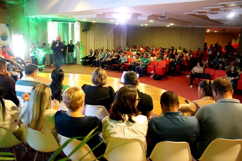 Lançamento da Política Municipal de Mudança Climáticas no Instituto Dom Vicente Zico Pio X
