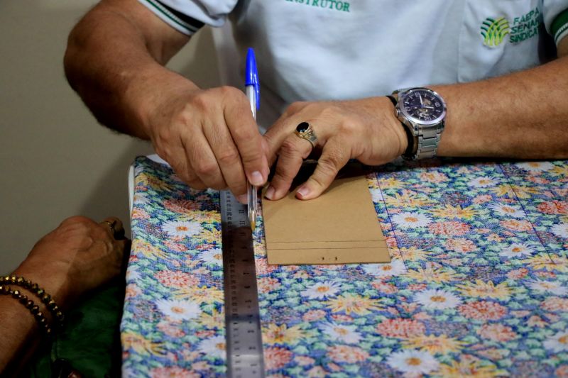 Curso de confecção de bolsa em tecido