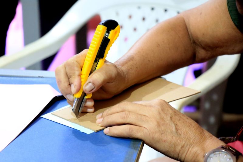 Curso de confecção de bolsa em tecido