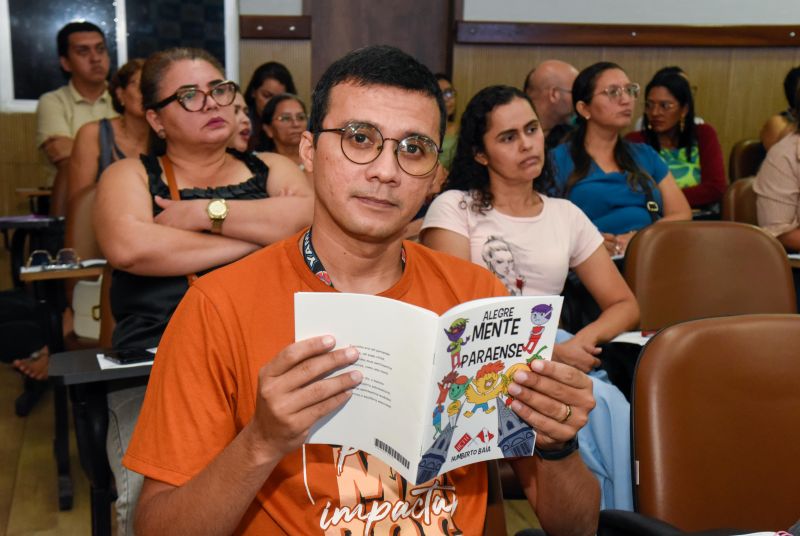 Formação de servidores no auditório da SEMED