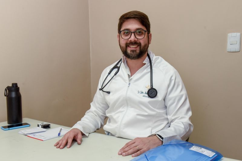 Ação de emissão de carteira de saúde dos batedores de açaí na Casa do Açaí