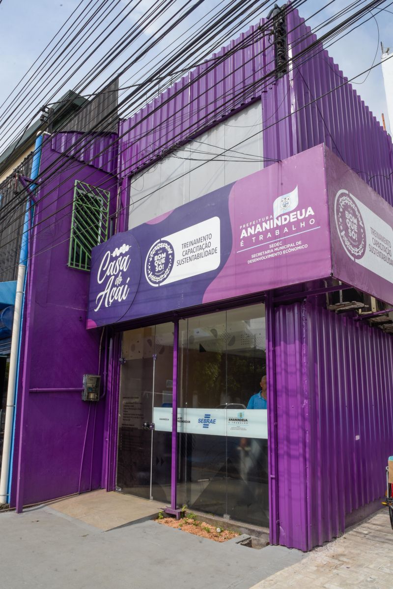 Ação de emissão de carteira de saúde dos batedores de açaí na Casa do Açaí