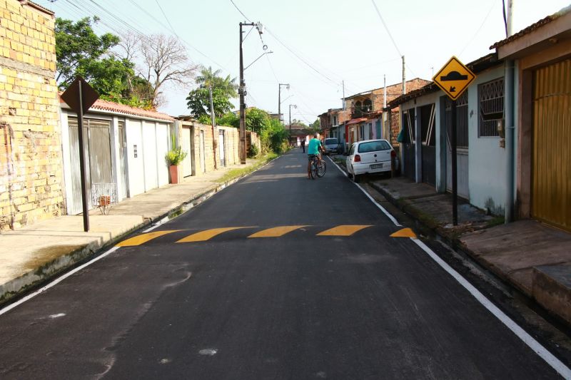 Inauguração de ruas pavimentadas, rua Belém, rua Recife, rua Manaus e rua Fortaleza no bairro Águas Lindas
