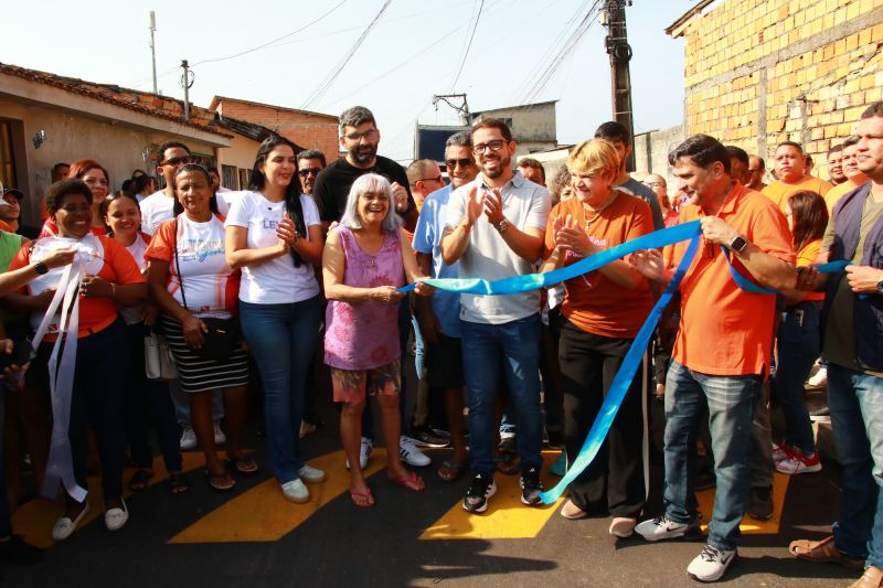 Inauguração de ruas pavimentadas, rua Belém, rua Recife, rua Manaus e rua Fortaleza no bairro Águas Lindas
