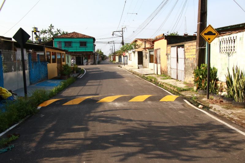 Inauguração de ruas pavimentadas, rua Belém, rua Recife, rua Manaus e rua Fortaleza no bairro Águas Lindas
