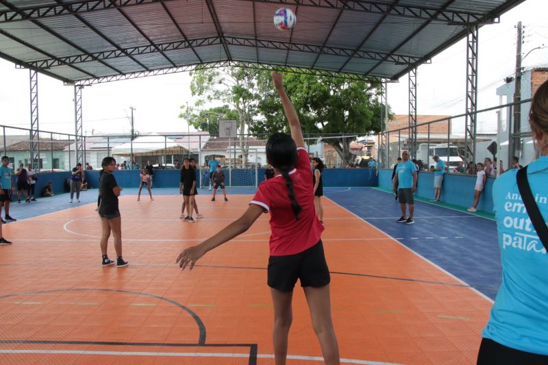 Caravana do Esporte na 2ª Parada na quadra do conjunto Sabiá no 40 Hs