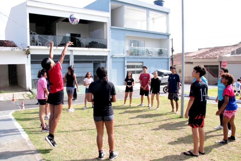 Caravana do Esporte na 2ª Parada na quadra do conjunto Sabiá no 40 Hs