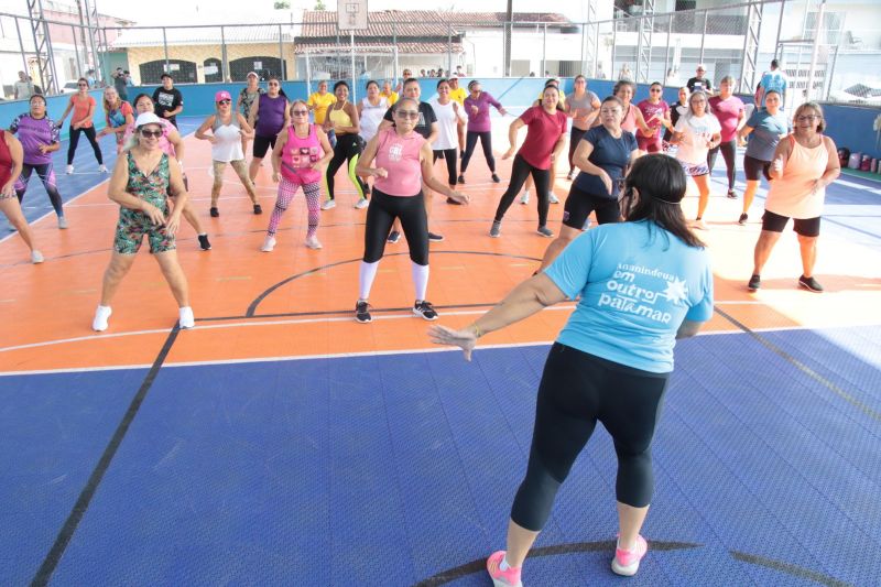 Caravana do Esporte na 2ª Parada na quadra do conjunto Sabiá no 40 Hs