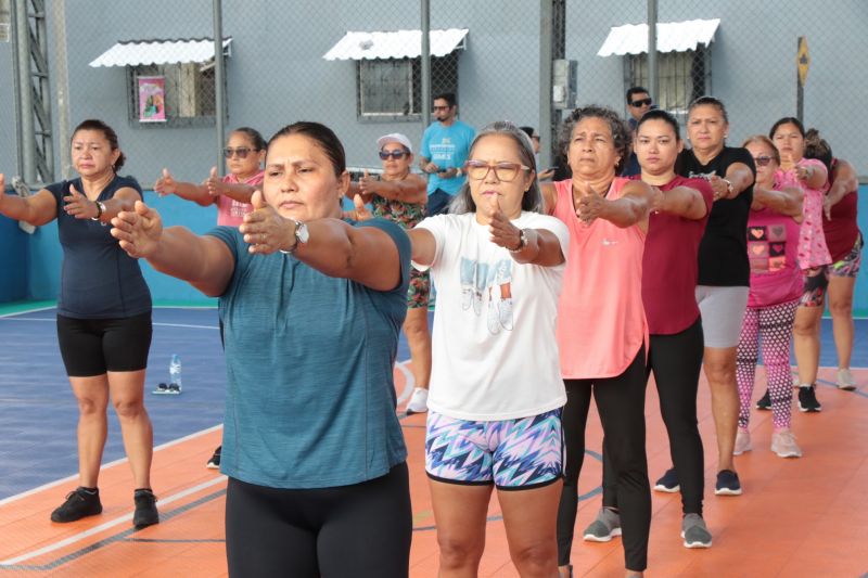 Caravana do Esporte na 2ª Parada na quadra do conjunto Sabiá no 40 Hs