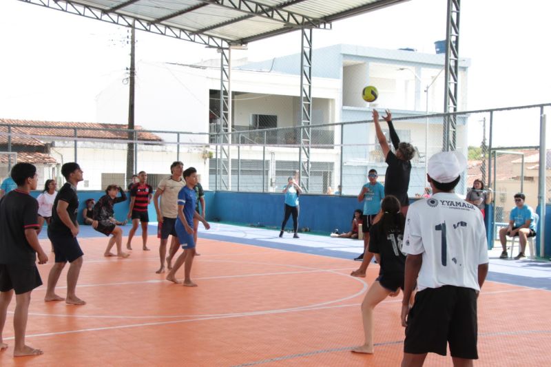 Caravana do Esporte na 2ª Parada na quadra do conjunto Sabiá no 40 Hs