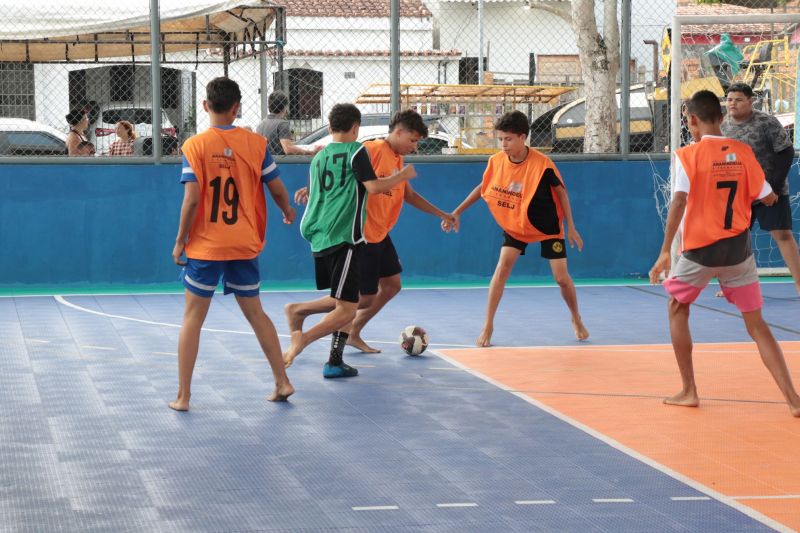 Caravana do Esporte na 2ª Parada na quadra do conjunto Sabiá no 40 Hs