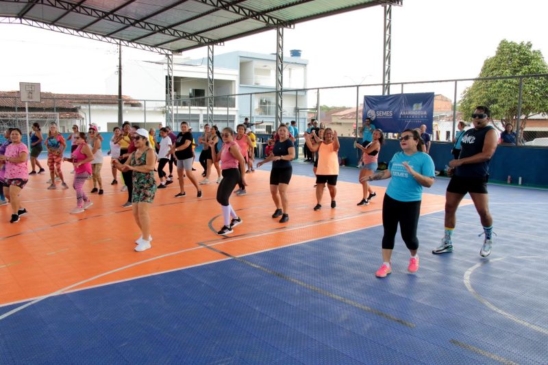 Caravana do Esporte na 2ª Parada na quadra do conjunto Sabiá no 40 Hs