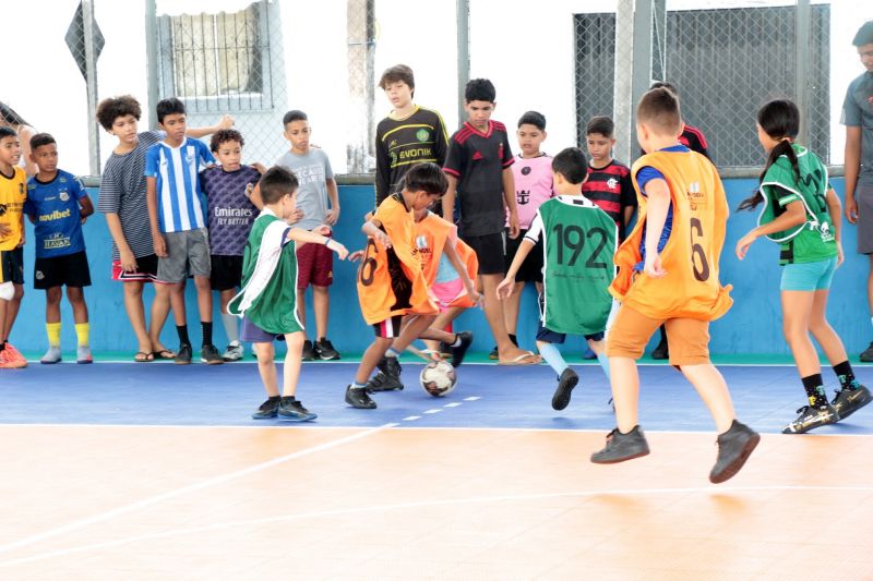 Caravana do Esporte na 2ª Parada na quadra do conjunto Sabiá no 40 Hs