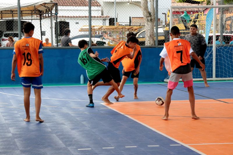 Caravana do Esporte na 2ª Parada na quadra do conjunto Sabiá no 40 Hs