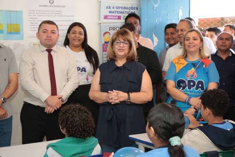 Entrega de Medalhas para alunos da EMEF Frederico Santos de Souza para os participantes da OPA 2024