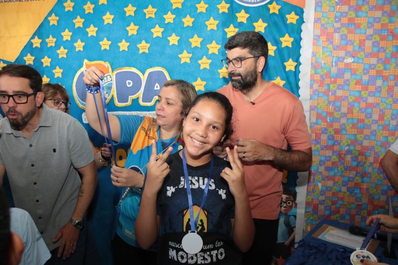 Entrega de Medalhas para alunos da EMEF Frederico Santos de Souza para os participantes da OPA 2024
