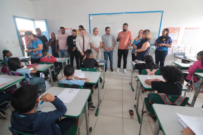 Entrega de Medalhas para alunos da EMEF Frederico Santos de Souza para os participantes da OPA 2024