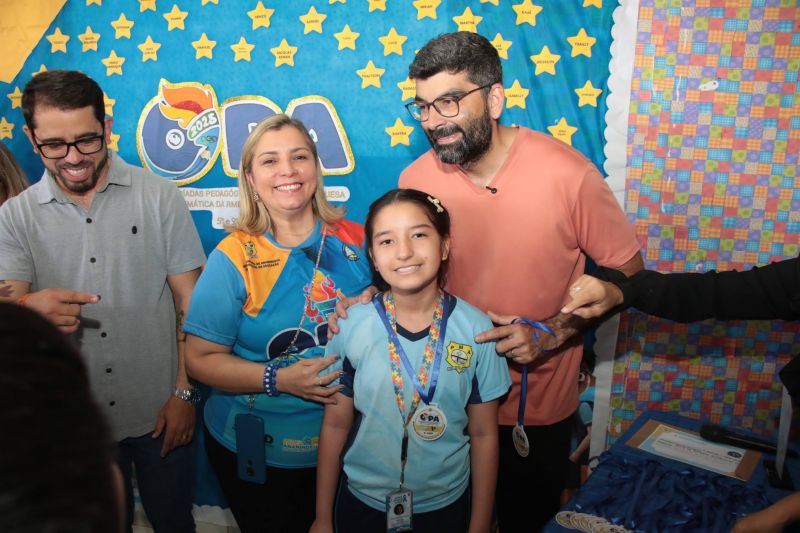 Entrega de Medalhas para alunos da EMEF Frederico Santos de Souza para os participantes da OPA 2024