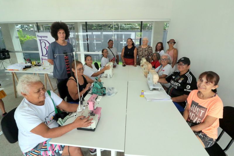 Curso de corte e costura no Céu das Artes no conjunto Julia Seffer