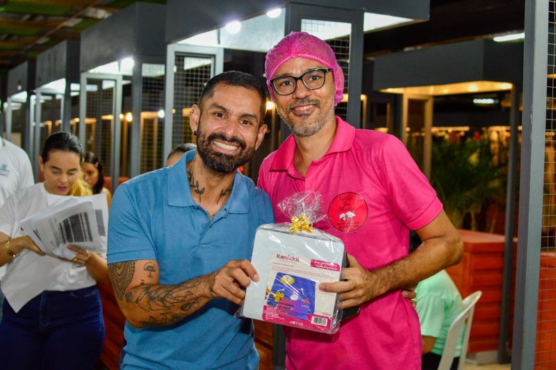 Feira do artesanato com exposição Doces que Encantam