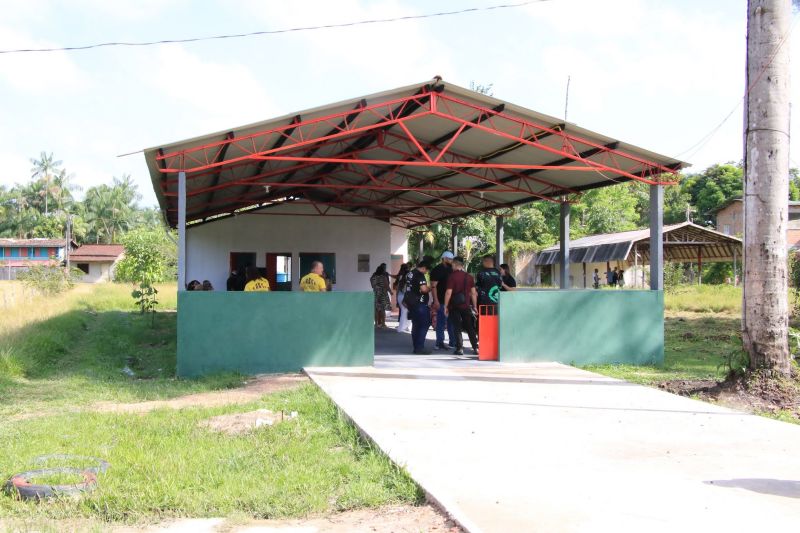 Inauguração da Biblioteca das Ilhas na comunidade Nova Esperança na Ilha João Pilatos