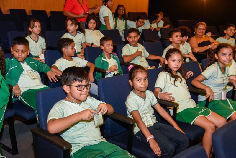 Visita guiada no parque Vila Maguary dos alunos da escola Gregório de Almeida Brito