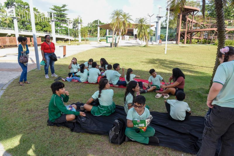 Visita guiada no parque Vila Maguary dos alunos da escola Gregório de Almeida Brito