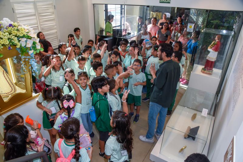 Visita guiada no parque Vila Maguary dos alunos da escola Gregório de Almeida Brito
