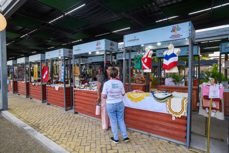 Imagens da feira do Artesanato