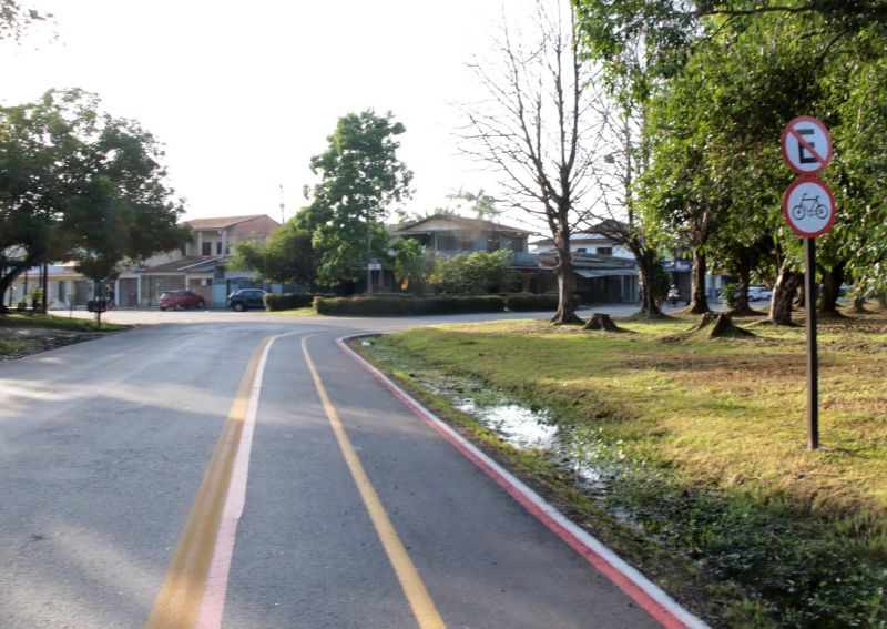 Inauguração de pavimentação asfáltica na avenida Coletora no conjunto Júlia Seffer