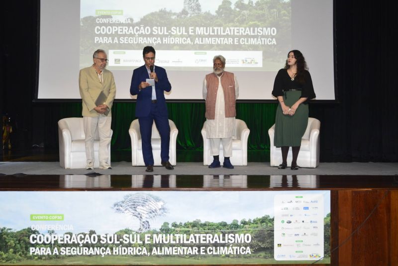 Fórum Internacional Pré-COP 30 no Teatro Municipal