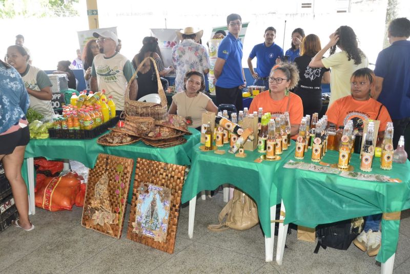 Feira de Agricultura Familiar e Povos Tradicionais no Rotary Club de Ananindeua